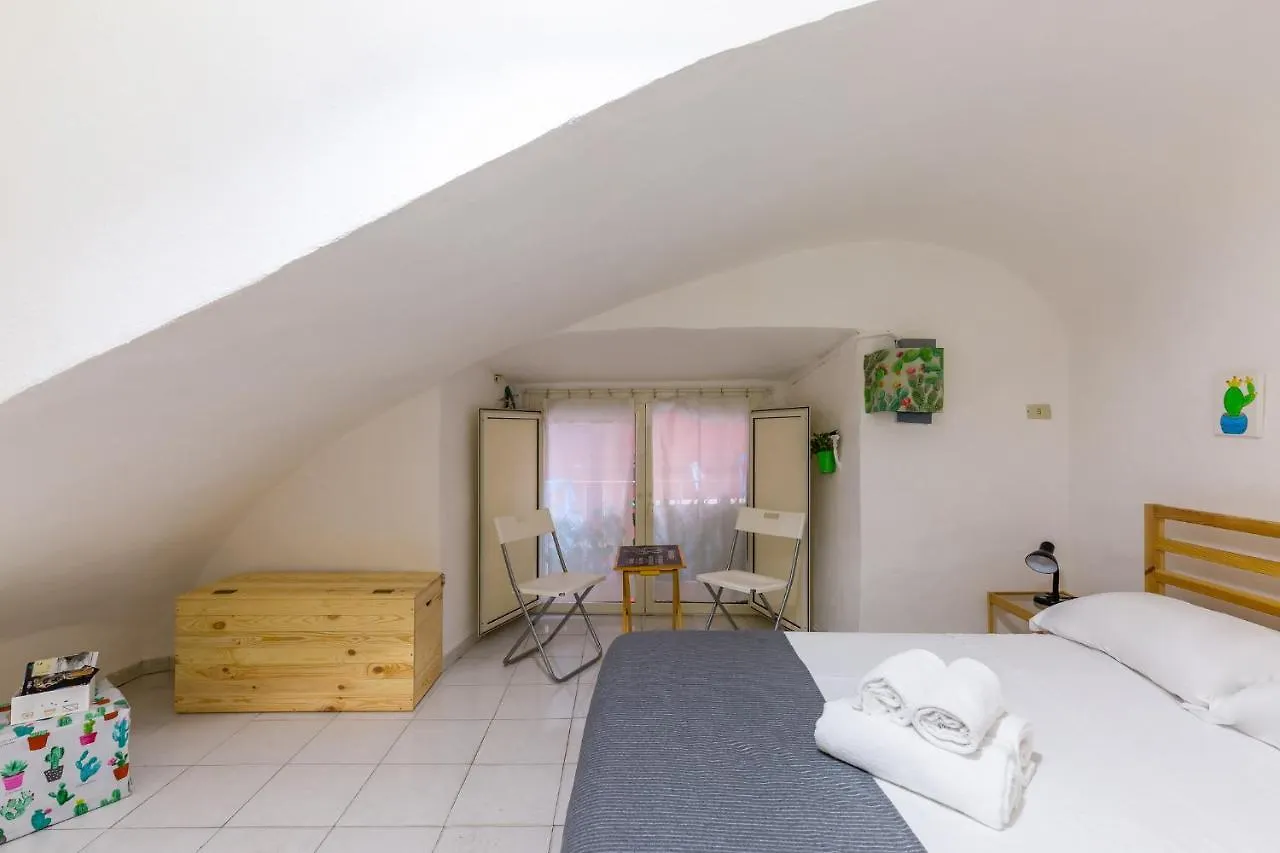 Guest house Double Room At Historical Palazzo Spinelli Naples